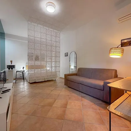 Appartement Monolocale Moderno E Funzionale By Host Hero